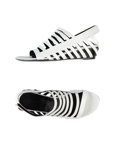 ZOOM VIC MATIE' - Sandals