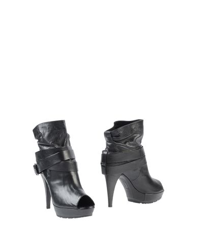ZOOM VIC MATIE' - Ankle boots