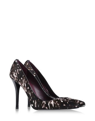 Closed toe - STUART WEITZMAN