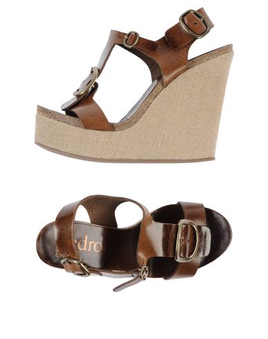 ZOOM PEDRO GARCÍA - Sandals