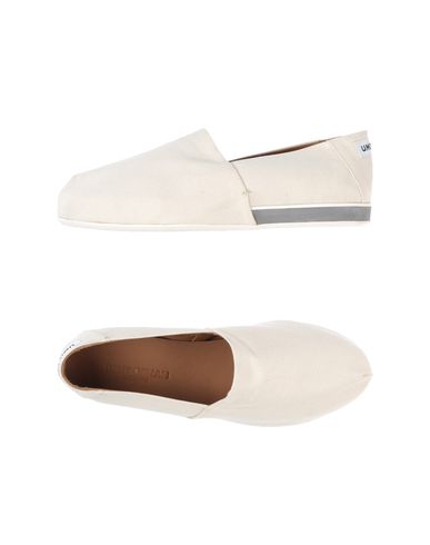 ZOOM UMIT BENAN - Low-tops
