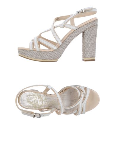 ZOOM REPLAY - Sandals