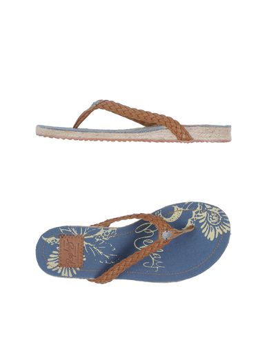 ZOOM REPLAY - Flip flops & clog sandals