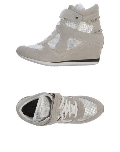 ZOOM REPLAY - High-tops