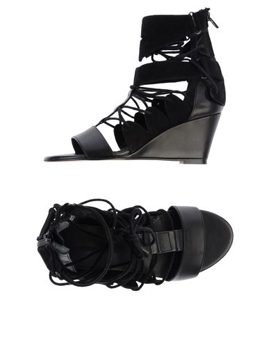 ZOOM SURFACE TO AIR - Sandals