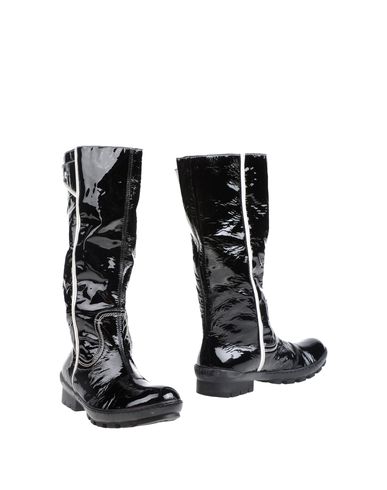 ZOOM VIC MATIE' - Boots