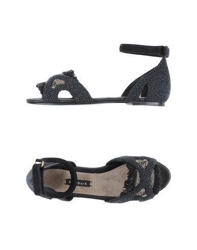 ZOOM NEWBARK - Sandals