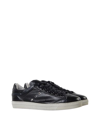 ZOOM 8 - Low-tops