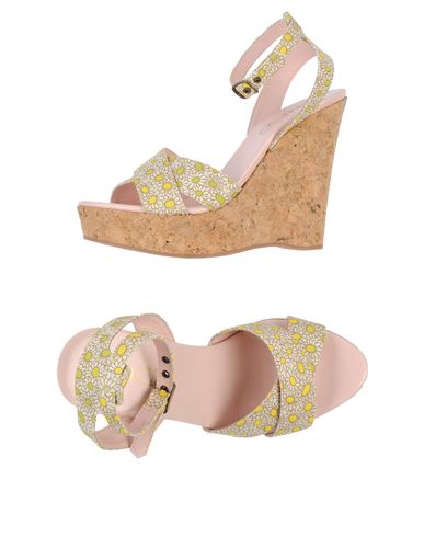 ZOOM RED(V) - Sandals