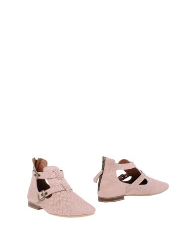 ZOOM 67 SIXTYSEVEN - Ankle boots