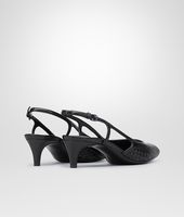 Bottega Veneta® NERO STUOIA SMOOTH CHEVRE PUMP Bottega Veneta® NERO STUOIA SMOOTH CHEVRE PUMP