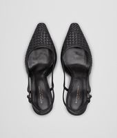Bottega Veneta® NERO STUOIA SMOOTH CHEVRE PUMP Bottega Veneta® NERO STUOIA SMOOTH CHEVRE PUMP