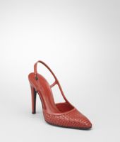 Bottega Veneta® BURNT RED STUOIA SMOOTH CHEVRE PUMP Bottega Veneta® BURNT RED STUOIA SMOOTH CHEVRE PUMP