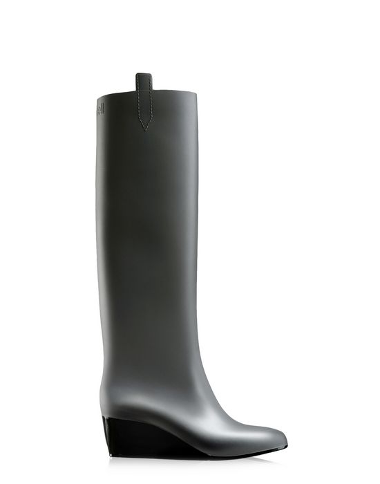 sofia boot alpine design