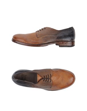 MOMA - Laced shoes