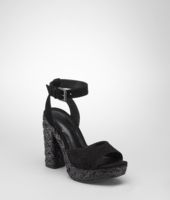 Bottega Veneta® SANDALI NERI IN CAMOSCIO INTRECCIATO Bottega Veneta® SANDALI NERI IN CAMOSCIO INTRECCIATO