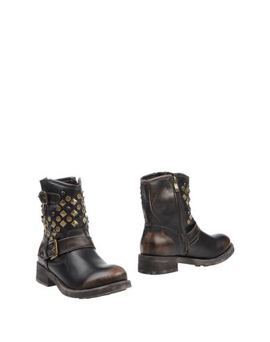 ZOOM ANA LUBLIN - Ankle boots