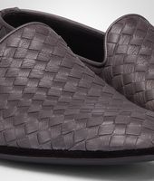 Bottega Veneta® CHAUSSON DE VILLE NEW LIGHT GREY EN CUIR DE VEAU FOULARD INTRECCIATO Bottega Veneta® CHAUSSON DE VILLE NEW LIGHT GREY EN CUIR DE VEAU FOULARD INTRECCIATO