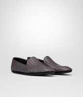 Bottega Veneta® CHAUSSON DE VILLE NEW LIGHT GREY EN CUIR DE VEAU FOULARD INTRECCIATO Bottega Veneta® CHAUSSON DE VILLE NEW LIGHT GREY EN CUIR DE VEAU FOULARD INTRECCIATO