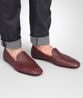 Bottega Veneta® OUTDOOR SLIPPER AUBERGINE IN FOULARD CALF INTRECCIATO Bottega Veneta® OUTDOOR SLIPPER AUBERGINE IN FOULARD CALF INTRECCIATO