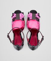 Bottega Veneta® SANDALE AUS JACQUARD-SHANTUNG MIT CHRYSANTHEMEN-MUSTER NERO UND ROSA SHOCK Bottega Veneta® SANDALE AUS JACQUARD-SHANTUNG MIT CHRYSANTHEMEN-MUSTER NERO UND ROSA SHOCK