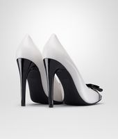 Bottega Veneta® MIST MEDIUM GREY SMOOTH CHEVRE PATENT PUMP Bottega Veneta® MIST MEDIUM GREY SMOOTH CHEVRE PATENT PUMP