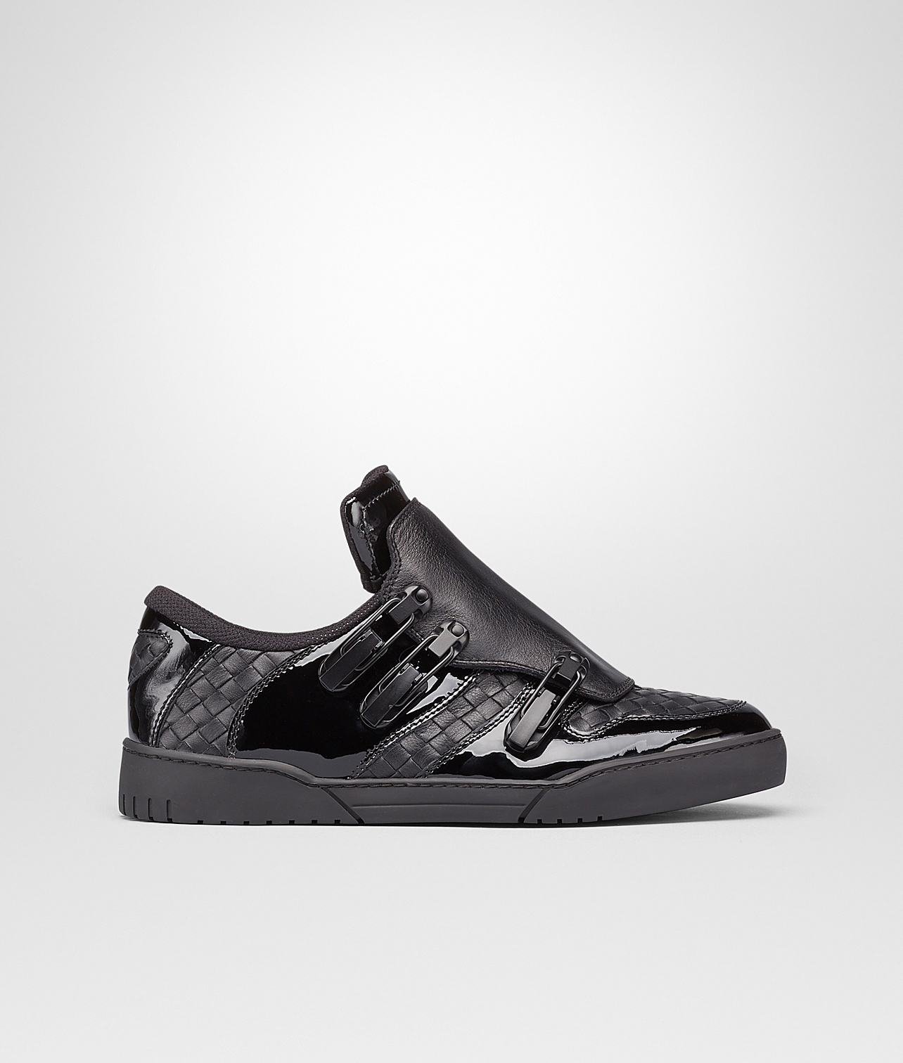 BOTTEGA VENETA - Nero Intrecciato Calf Vernis Sneaker