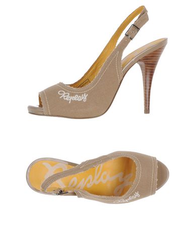 ZOOM REPLAY - Sandals