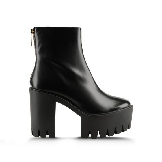 Stella McCartney, Bottes Kristy