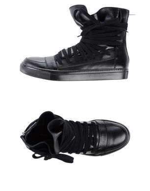 KRISVANASSCHE - High-tops