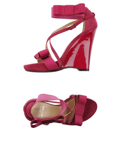 Сандалии STUART WEITZMAN
