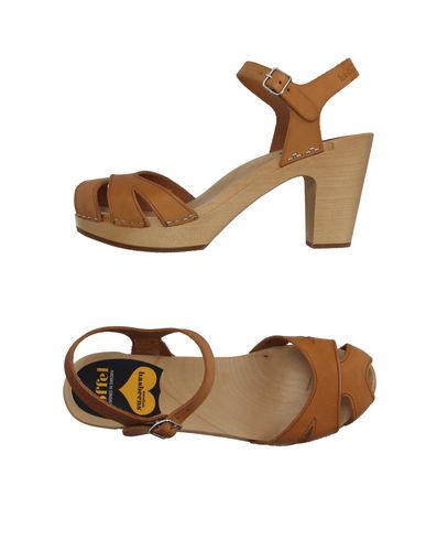 Сандалии  - Желто-коричневый цвет