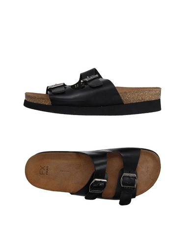 Сандалии  - Черный цвет