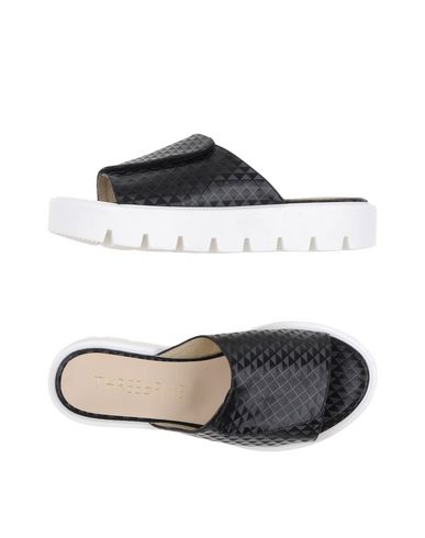 Сандалии  - Черный цвет