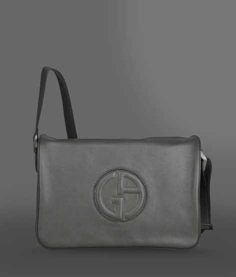 Messenger in tumbled calfskin
