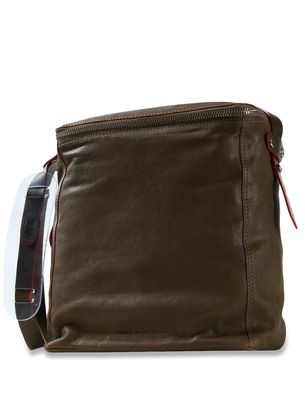 バッグ DIESEL BLACK GOLD: VICTOR-B