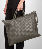 Bottega Veneta® Convertible Tasche aus Nappaleder Intrecciato Shadow Bottega Veneta® Convertible Tasche aus Nappaleder Intrecciato Shadow