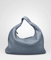 Bottega Veneta® Große Veneta aus Nappaleder Intrecciato Krim Bottega Veneta® Große Veneta aus Nappaleder Intrecciato Krim