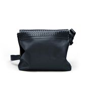 Bottega Veneta® Intrecciato VN Cross Body Messenger Bottega Veneta® Intrecciato VN Cross Body Messenger