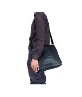 Bottega Veneta® Intrecciato VN Cross Body Messenger Bottega Veneta® Intrecciato VN Cross Body Messenger