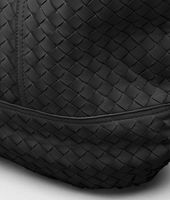 Bottega Veneta® 73 Tasche aus Nappaleder Intrecciato Nero Bottega Veneta® 73 Tasche aus Nappaleder Intrecciato Nero