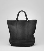 Bottega Veneta® 73 Tasche aus Nappaleder Intrecciato Nero Bottega Veneta® 73 Tasche aus Nappaleder Intrecciato Nero
