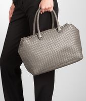 Bottega Veneta® Brick Tasche aus Nappaleder Intrecciato Fume Bottega Veneta® Brick Tasche aus Nappaleder Intrecciato Fume