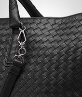 Bottega Veneta® Wandelbare Tasche aus Nappaleder Intrecciato Nero Bottega Veneta® Wandelbare Tasche aus Nappaleder Intrecciato Nero
