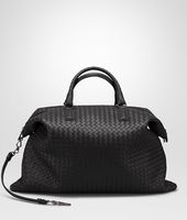 Bottega Veneta® Wandelbare Tasche aus Nappaleder Intrecciato Nero Bottega Veneta® Wandelbare Tasche aus Nappaleder Intrecciato Nero