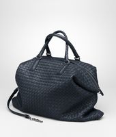Bottega Veneta® Wandelbare Tasche aus Nappaleder Intrecciato Tourmaline Bottega Veneta® Wandelbare Tasche aus Nappaleder Intrecciato Tourmaline