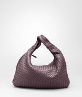 Bottega Veneta® Quetsche Intrecciato Nappa Veneta Bottega Veneta® Quetsche Intrecciato Nappa Veneta