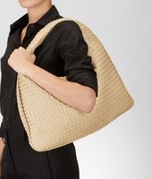 Bottega Veneta® Alabastre Intrecciato Nappa Large Veneta Bottega Veneta® Alabastre Intrecciato Nappa Large Veneta