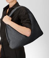 Bottega Veneta® Nero Intrecciato Nappa Large Veneta Bottega Veneta® Nero Intrecciato Nappa Large Veneta