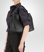 Bottega Veneta® Tasche aus Nappaleder Intrecciato Nero Bottega Veneta® Tasche aus Nappaleder Intrecciato Nero